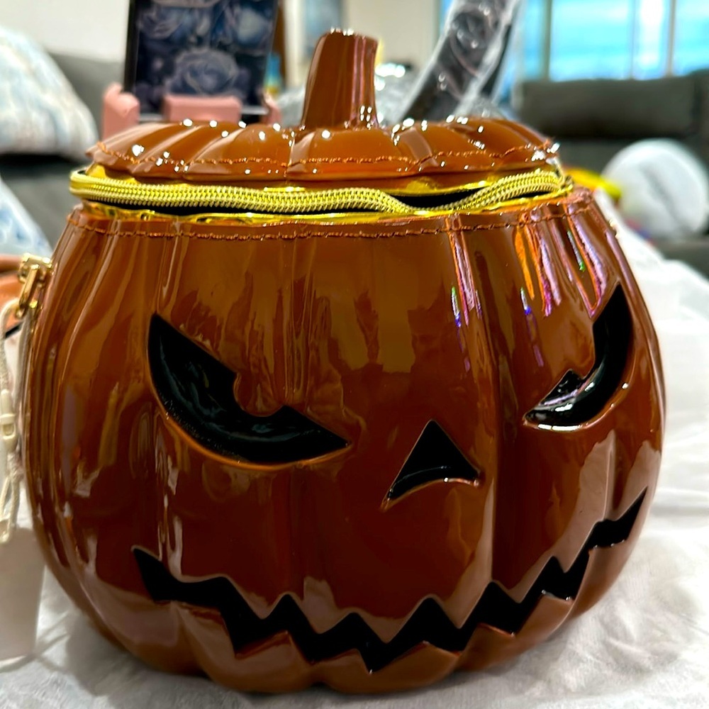 Dark Orange Pumpkin-Shaped Handbag - Picture 1 of 5